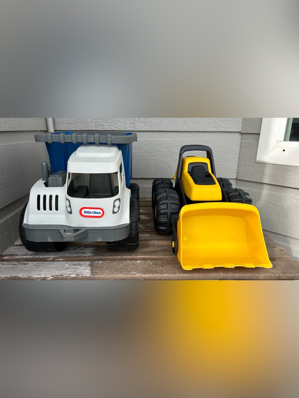 Little Tikes Dirt Diggers Dump Truck & Front Loader Construction Toy Set